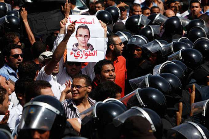 Versobooks.com | Globe and Mail hails Revolution in the Age of Social Media as "smart" and "curious" | real utopias | Scoop.it