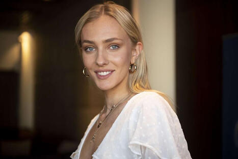 Entinen Miss Suomi poseeraa rinnat paljaana | 1Uutiset - Lukemisen t&auml;hden | Scoop.it