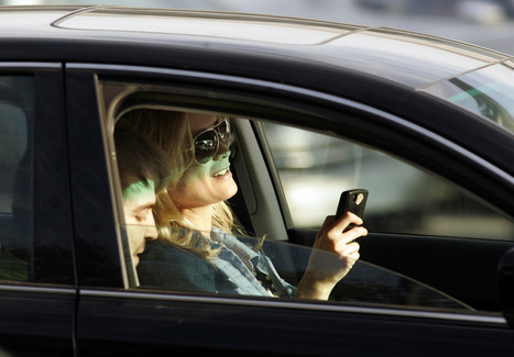 Court says it's legal to look at map on phone while driving | California Car Accident and Injury Attorney News | Scoop.it