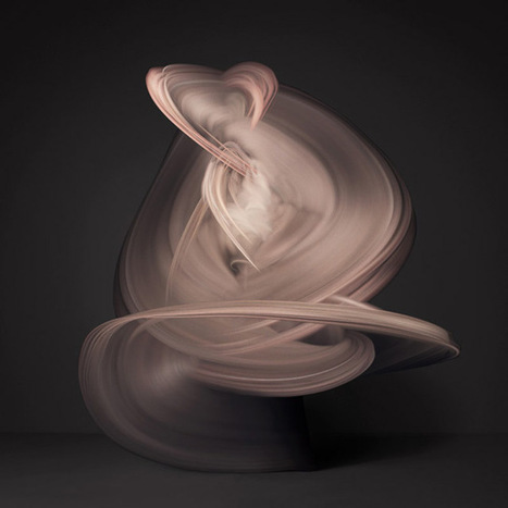 Time-lapse Images of Nude Dancers Created with 10,000 Individual Photographs | El Mundo del Diseño Gráfico | Scoop.it