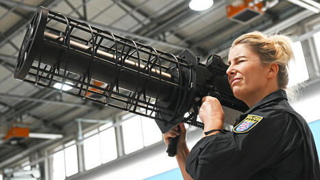German Cabinet Approves Law To Shoot Down Threatening Drones | LAD & C-UAS | Scoop.it