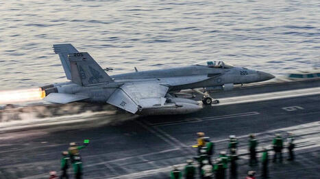 Avec 56 tonnes d’explosifs lâchées en deux minutes, l’US Navy a réalisé un bombardement record | DEFENSE NEWS | Scoop.it