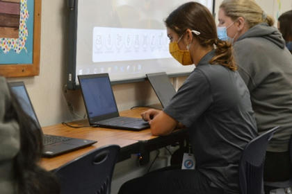 Overcoming the 1:1 Laptop Charger Shortage: A Success Story&nbsp; | Mobile Learning | Scoop.it