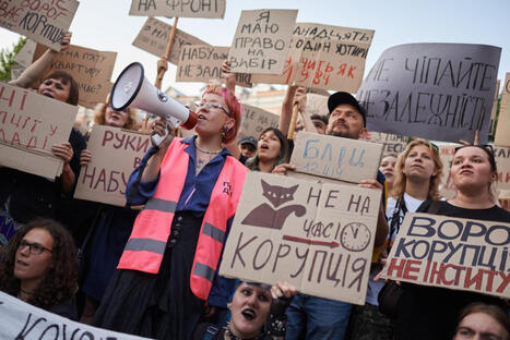 Selenskyj feuert Fedorov: Machtkampf und Proteste in der Ukraine | Kompass-Aktuell | Scoop.it