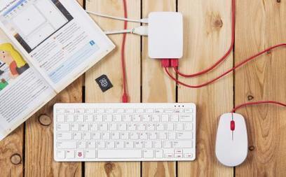 Ya a la venta el ratón y teclado oficiales de Raspberry Pi  | tecno4 | Scoop.it