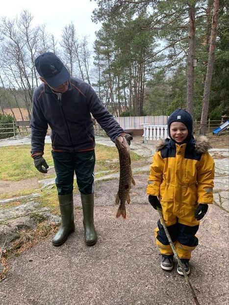 Kai ja Markku nappasivat jäällä pomppivan hauen | 1Uutiset - Lukemisen tähden | Scoop.it