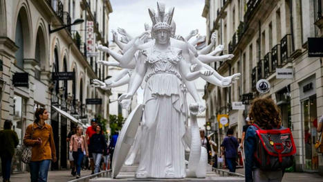 Une incroyable sculpture aux 1000 bras dans la rue d'Orléans à Nantes | Les clefs du Van | Scoop.it