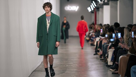 eBay's livestreamed secondhand auction spotlights digital upgrade to sustainable fashion | Industry 411 - Waste Management | Scoop.it