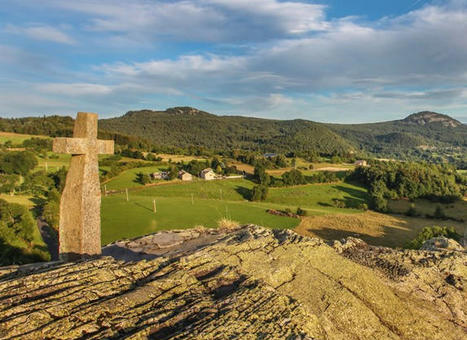 La randonnée en Haute-Loire , un atout touristique de premier ordre - Fédération Française de la Randonnée Pédestre | Tourisme de randonnées                                                                                                                                                                                 & Sports de nature pour les pros | Scoop.it