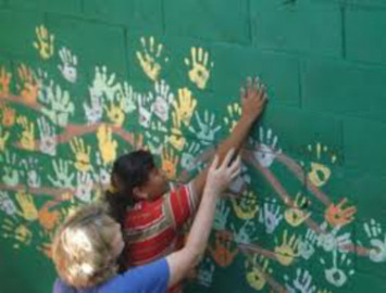 How to Help Your Children Develop Compassion - Charter for Compassion | Momfulness | Scoop.it