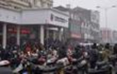 Hundreds rush to rural Chinese banks after solvency rumors - Reuters | Wealth Management Report - Living Your Dreams | Scoop.it