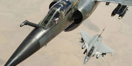 Des avions français bombardent le Mouvement arabe de l'Azawad | Actualités Afrique | Scoop.it