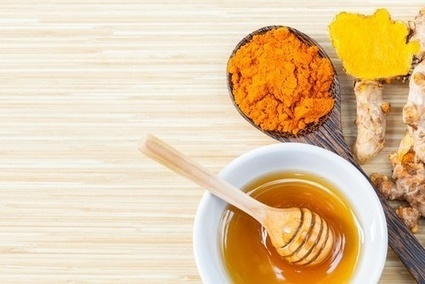 Curcuma e miele d’api: un rimedio dal valore inestimabile - Vivere più sani | Rimedi Naturali | Scoop.it
