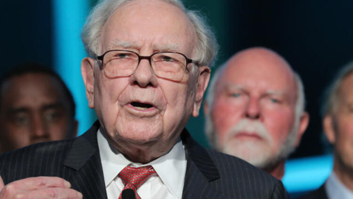 Warren Buffett warns of market gambling as his indicator hits a record 238%, leaving Canadian ETFs exposed | Family Office & Billionaire Report - Empowering Family Dynasties | Scoop.it