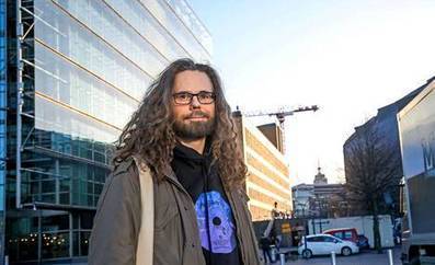 Sarjakuvataiteilija Jyri Vasamaa on siviiliammatiltaan betoniraudoittaja &ndash; muistelee meininki&auml; takavuosien rakennusmailla: &rdquo;Harva oli silloin selv&auml;n&auml;&rdquo; - Viihde - Ilta-Sanomat | 1Uutiset - Lukemisen t&auml;hden | Scoop.it