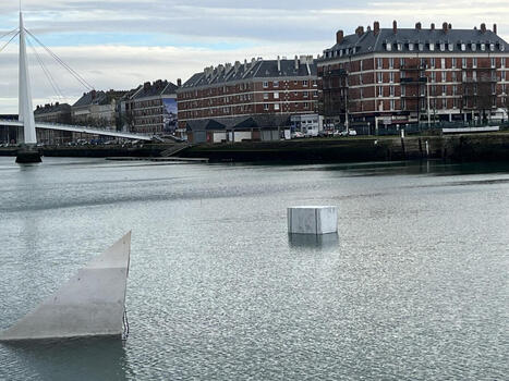 C'est quoi cette grosse bo&icirc;te blanche qui flotte dans le bassin du Commerce au Havre&nbsp;? | Veille territoriale AURH | Scoop.it