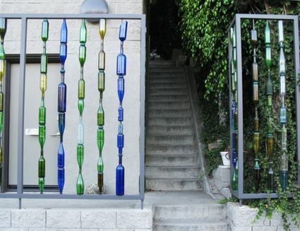 Garden wall made of recycled bottles and rebar | Upcycled Garden Style | Scoop.it