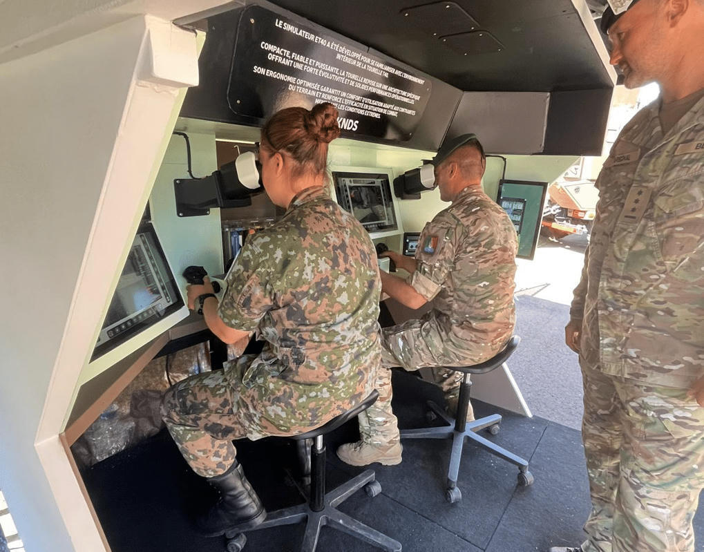 Deux premiers outils de simulation command&eacu...