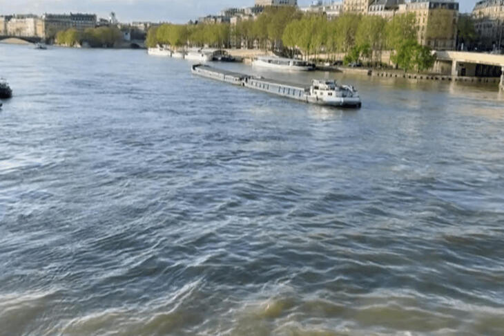 Paris 2024 : à un mois des épreuves, la Seine est encore trop polluée