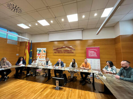 Experts, administracions i empreses debaten sobre l’aplicació de la IA en la prevenció i gestió de residus en el tancament del projecte europeu AI4WASTE celebrat al Consell Comarcal | Recull de premsa (Localret) | Scoop.it