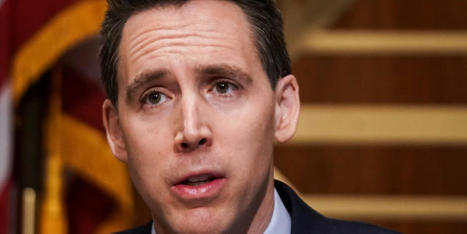 ‘Traitorous’ Josh Hawley blasted for sitting in Senate gallery ‘with his feet up’ and ignoring impeachment trial - RawStory.com | Operation Deimos | Scoop.it
