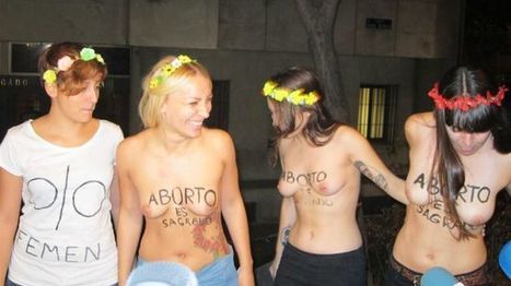 De locos: Católicos piden 6 años de cárcel a activistas de Femen... ¡por enseñar sus pechos! | Religiones. Una visión crítica | Scoop.it