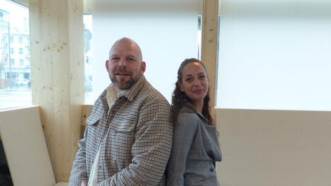 "On peut cr&eacute;er de belles choses avec ce que la soci&eacute;t&eacute; jette"&nbsp;: ils transforment les d&eacute;chets plastiques en mobilier design | Accueil | Scoop.it