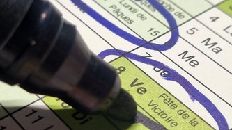 "On n'enlève pas les avantages acquis" : la suppression de deux jours fériés passe mal auprès de certains Français | Politiques publiques et société | Scoop.it