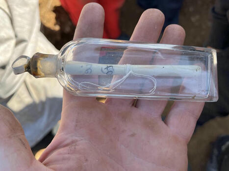 Students Stumble Upon a Message in a Bottle Written by a French Archaeologist 200 Years Ago | Smithsonian | Soggy Science | Scoop.it