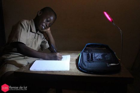 En Côte d'Ivoire, un cartable à énergie solaire permet aux enfants de faire leurs devoirs le soir  | rev3 - la 3ème révolution industrielle en Hauts-de-France | Scoop.it