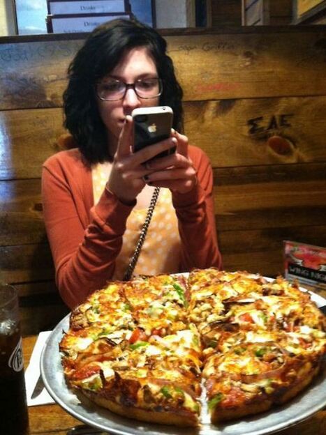 Marre de ces hipsters qui prennent leur plat en photo (12 photos) | Trollface , meme et humour 2.0 | Scoop.it
