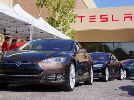 With New Software Rollout, Tesla Accelerates Toward Fully Self-Driving Cars | Peer2Politics | Scoop.it