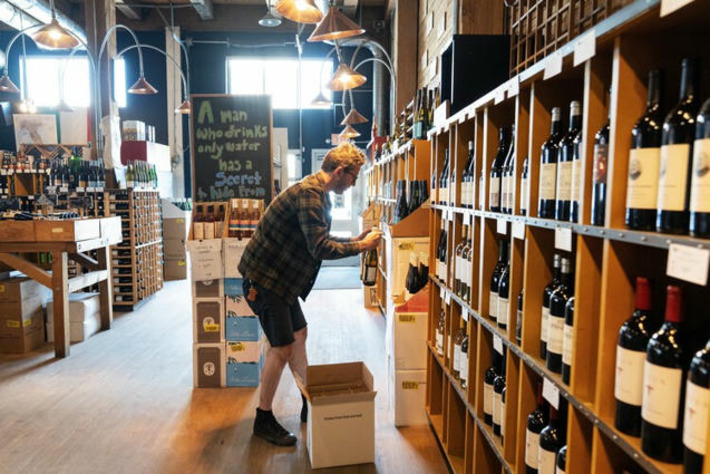 Canadians abstain from American wine as imports collapse | Business Report - Making A Difference | Scoop.it