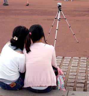 Say cheese! Taking photos with a wave of the hand - tech -  New Scientist | Everything Photographic | Scoop.it