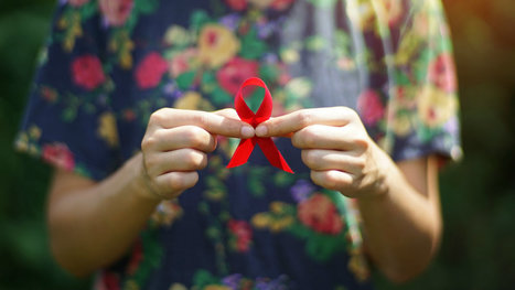 Sérophobie : 43 % des personnes vivant avec le VIH se cachent de leurs proches | sida | Scoop.it