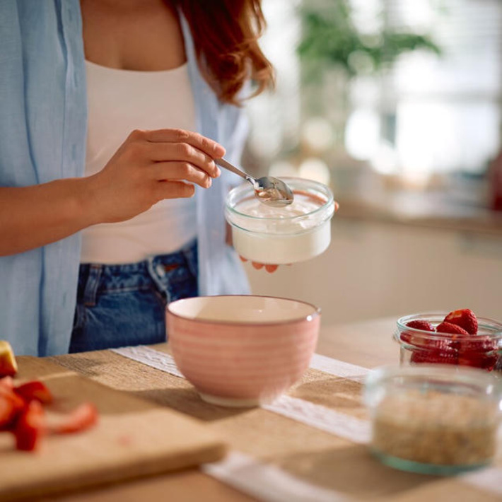 A Dietitian Ranks Which Types of Yogurt Deliver the Most Protein per Serving | The Health Report | Scoop.it