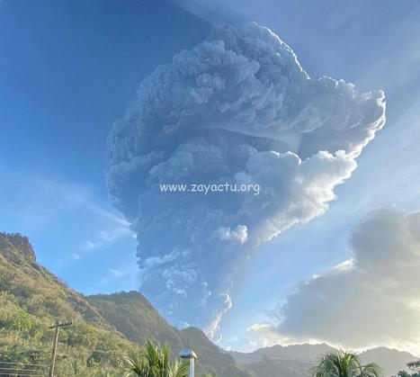 Saint-Vincent : une nouvelle explosion et des coulées pyroclastiques observées, ce mardi matin | Histoires Naturelles | Scoop.it