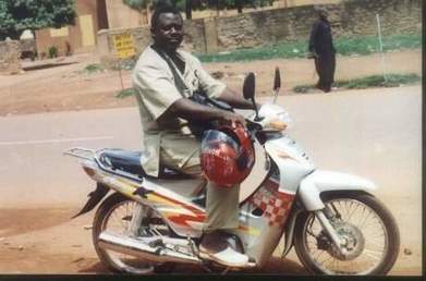 Sénégal : Jakarta, ces motos tueuses | Veille UrbaLyon : Villes en développement - Mobilités | Scoop.it