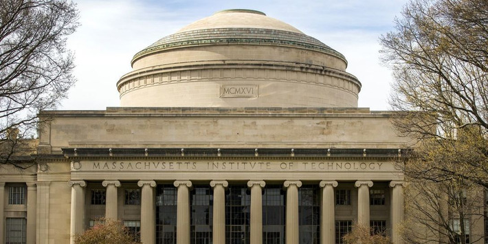 Harvard, MIT Sue Trump Administration Over International-Student Policy | Political Report | Scoop.it