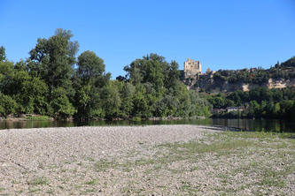 S&eacute;cheresse&nbsp;: pr&egrave;s de 70&nbsp;% du territoire fran&ccedil;ais est confront&eacute; &agrave; des restrictions d&rsquo;eau, le gouvernement annonce une r&eacute;union de crise mercredi | Environnement - D&eacute;veloppement durable - Climat | Scoop.it