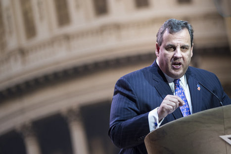 Chris Christie Wants To Track Immigrants Like FedEx Packages | Backstabber Watch | Scoop.it