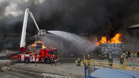 Gennevilliers : l'impressionnant incendie d'un entrepôt de déchets maîtrisé - France 3 Paris Ile-de-France | Risques industriels | Scoop.it