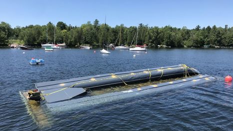 L'épave d'une maison flottante sur le lac Memphrémagog finalement toujours en place (Canada) | Build Green, pour un habitat écologique | Scoop.it