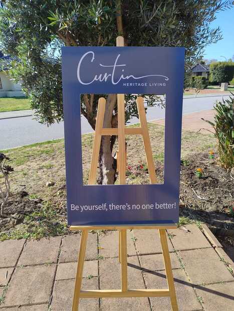 Custom Social media cutouts & Picture Frames! | Creative Signage & Innovative Printing Trends | Scoop.it