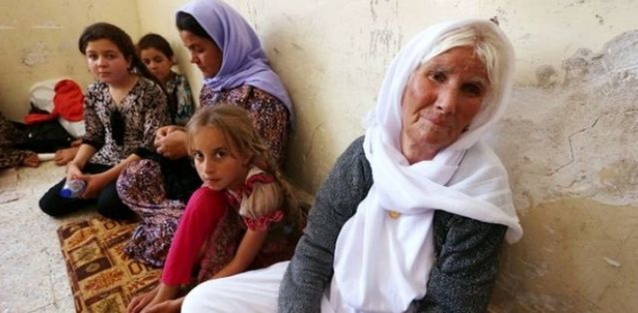 Merkel favorable à la création d'une zone de sécurité pour les Yézidis | Le Kurdistan après le génocide | Scoop.it