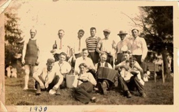 Old Vintage Antique Photograph Wonderful Group Photo Smoking Drinking Accordian | Antiques & Vintage Collectibles | Scoop.it