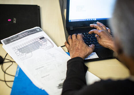 D&eacute;mat&eacute;rialisation des services publics : "l'illectronisme n'est pas vou&eacute; &agrave; dispara&icirc;tre" | Savoirs de base, Illettrisme, Illectronisme et int&eacute;gration par l'acc&egrave;s &agrave; la langue | Scoop.it