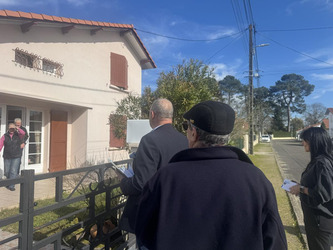 Municipales 2026 &agrave; Mont-de-Marsan. &laquo;&nbsp;C&rsquo;est un peu comme un match&nbsp;&raquo;, Charles Dayot &agrave; la rencontre des habitants | Actus du jour - 6 mars 2026 | Scoop.it