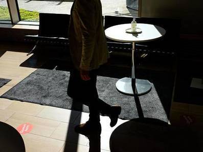 Kone jakaa käsidesiä ja kasvomaskeja, Valio antaa työntekijöille psykologin tukea – EK:n kampanja julkistaa toimivia koronakäytäntöjä - Talous | HS.fi | 1Uutiset - Lukemisen tähden | Scoop.it