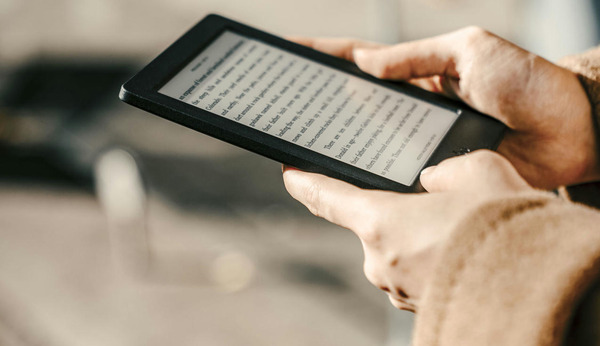 Hachette ebook sales declined in the past three months of 2022 | La revue de presse «Livre et numérique» | Scoop.it